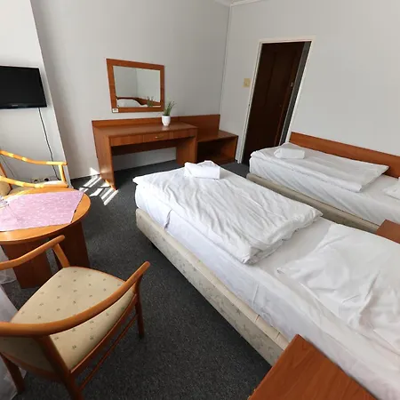 ベッド・アンド・ブレックファスト Agro Obiekt Hotelowy ヴロツワフ